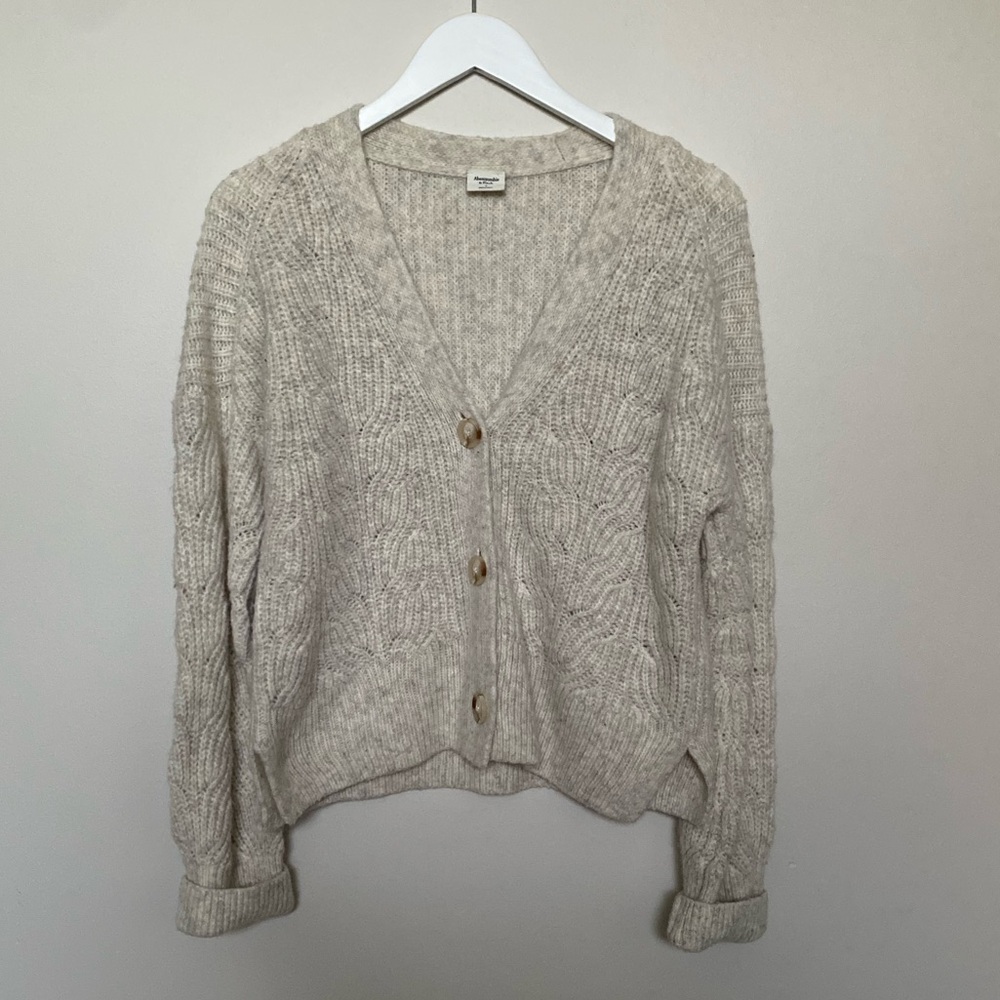 Abercrombie & Fitch Cream Knit Cropped Cardigan